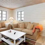 Сasa de vacaciones 4 Star Holiday Home In Idestrup Bøtø By