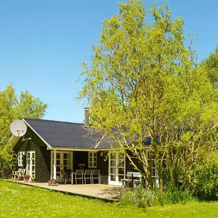 8 Person In Idestrup Bøtø By