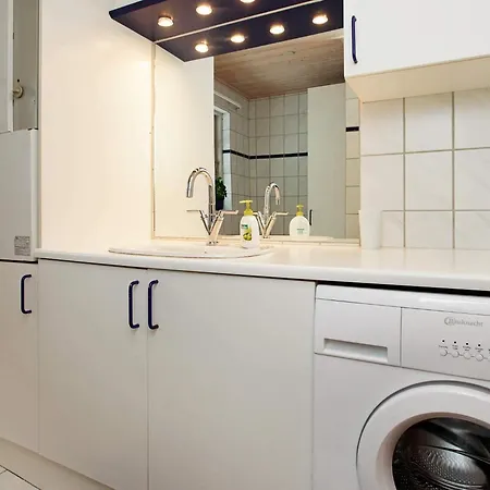 4 Star In Idestrup Feriehus *